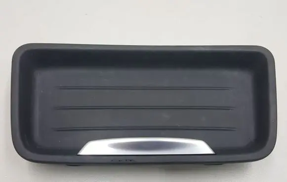 Cup holder front