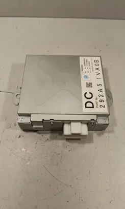 Voltage converter inverter