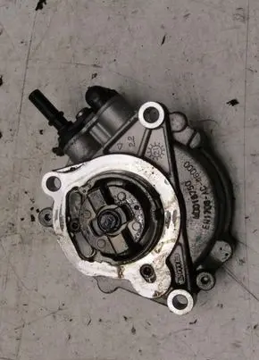 Opel Crossland X Vacuum pump M0016750