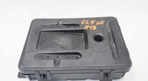 Renault Clio V Relay mounting block 243806085R