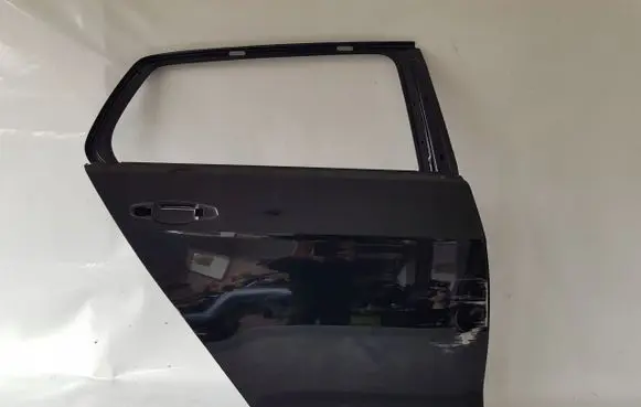 Volkswagen Golf VII Rear door XDFTYASERRYRUI