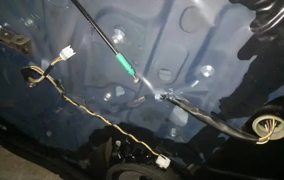 Sliding door window regulator with motor