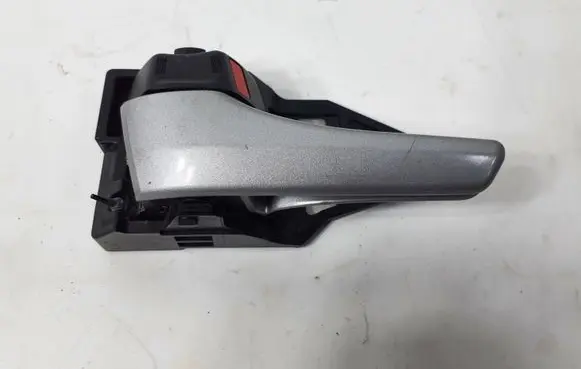 Toyota Prius (XW30) Front door interior handle