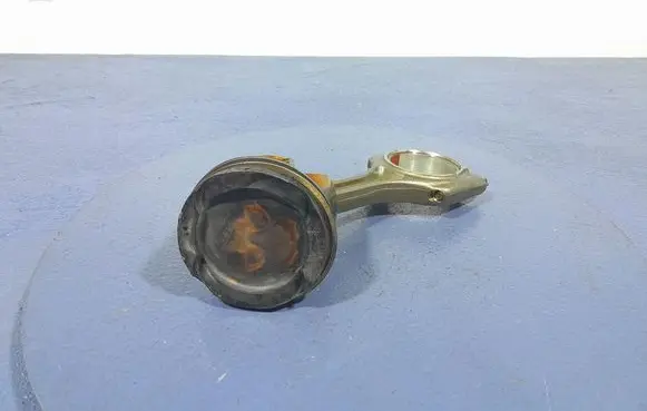 BMW M4 F82 F83 Piston 