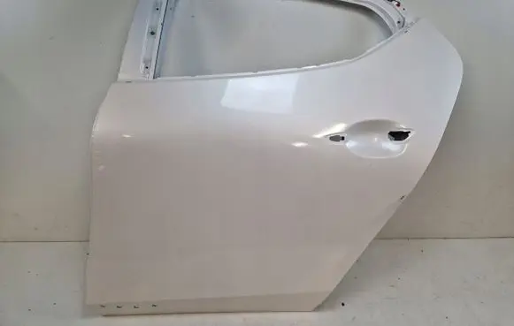Mazda 3 Rear door