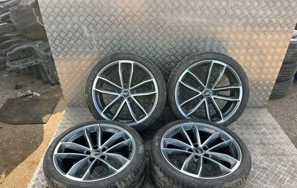 Audi A5 R19 alloy rim 8W0601205DG