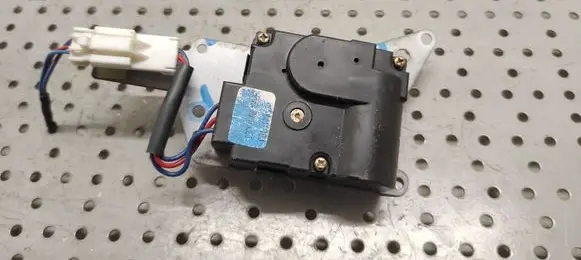 SsangYong Musso Central locking motor 498410003