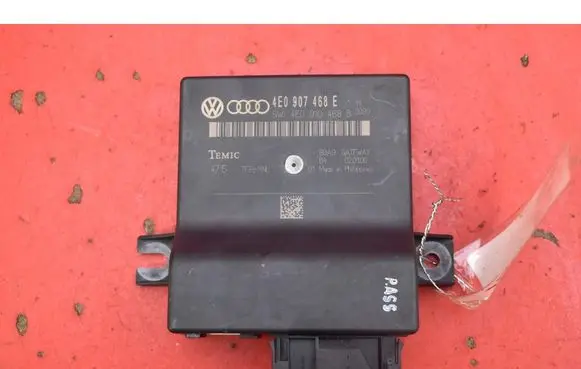 Audi A8 S8 D3 4E Engine control unit/module ECU 4E0907468E