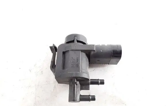 Volkswagen Phaeton EGR valve 1J0906283B