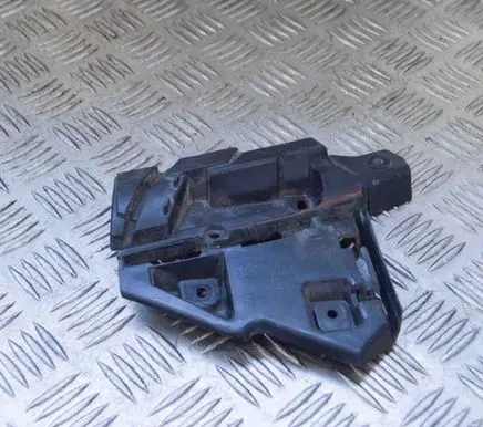 Fender mounting bracket