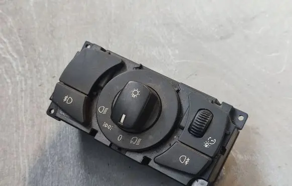 BMW 5 E60 E61 Light switch 6953733