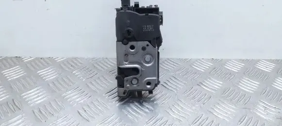 Peugeot Partner Sliding door lock 828417