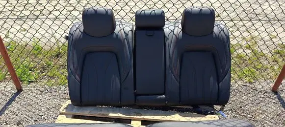 Maserati Quattroporte Second row seats 124124124124