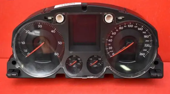Volkswagen PASSAT B5.5 Speedometer (instrument cluster) 3145550