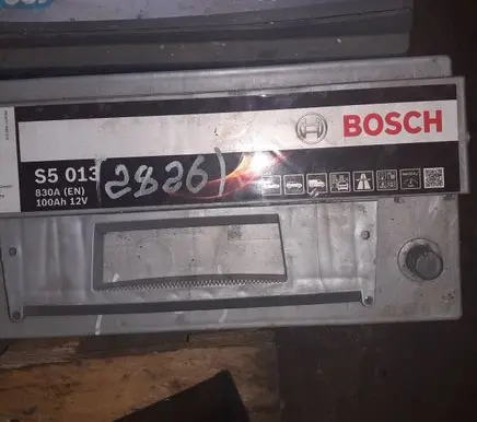Mercedes-Benz Sprinter W906 Car battery BOCH 100AH830A