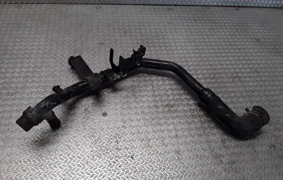 Volkswagen PASSAT B5.5 Engine coolant pipe/hose 028121065AD