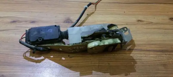 Mazda 323 Rear door lock