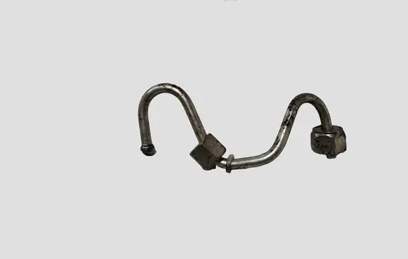 Nissan X-Trail T31 Fuel injector supply line/pipe