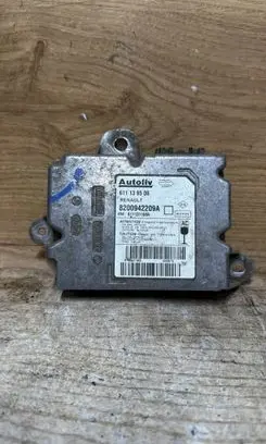 Renault Master III Airbag control unit/module 611136500 8200942209A