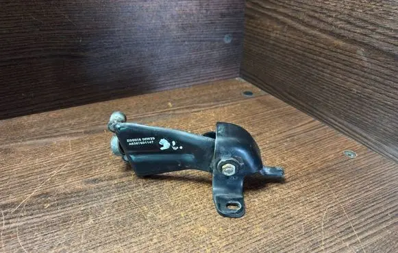 Mercedes-Benz Vito Viano W639 Sliding door middle roller runner A6397601147 6397601147