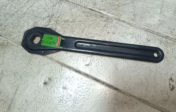 Mercedes-Benz ML W164 Wheel nut wrench 4145810049
