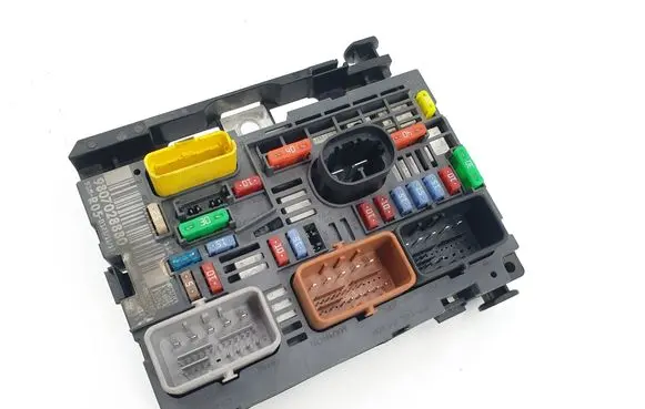 Peugeot 308 SW BSM Control unit 9807028880