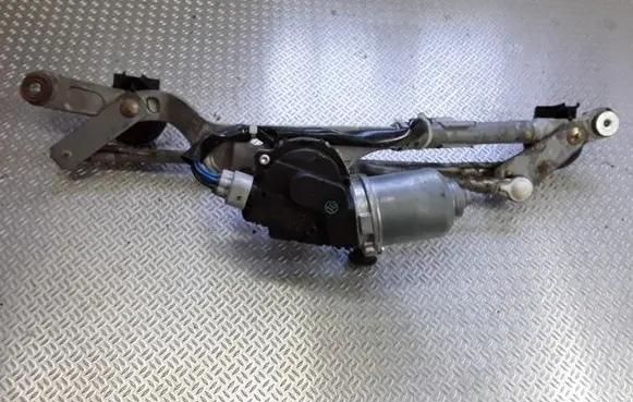 Toyota Auris 150 Front wiper linkage and motor 8511002190
