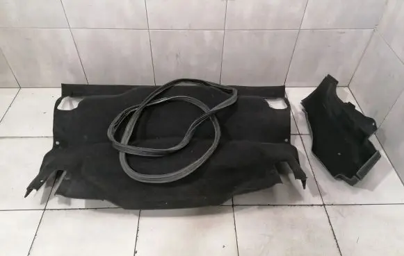 Chevrolet Corvette C8 Trunk/boot cargo luggage net 84711954