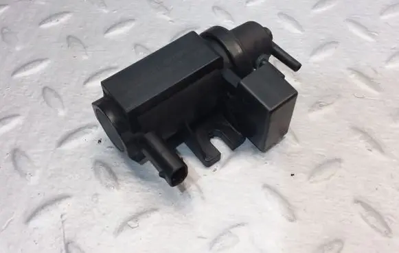 BMW 1 E81 E87 Vacuum valve 7805391