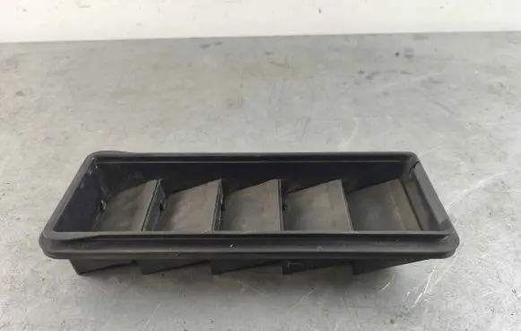Jaguar F-Pace Quarter panel pressure vent T2H21030 T2H14873 T2H3113
