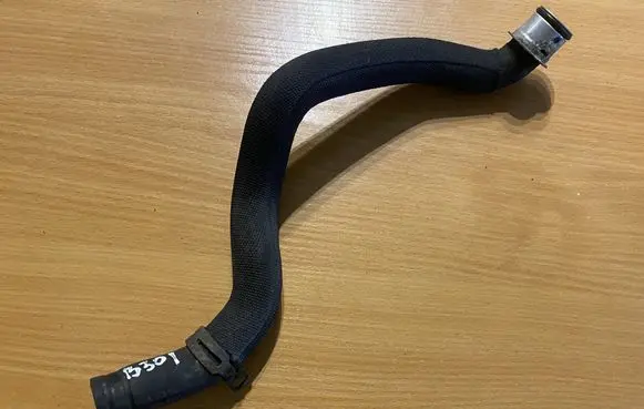 Mercedes-Benz E A207 Engine coolant pipe/hose A2125015782 B301