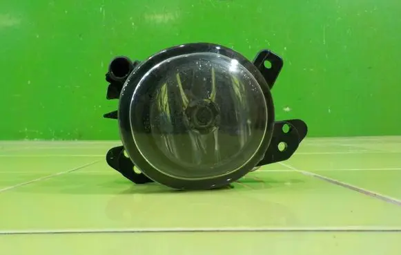 Mercedes-Benz B W245 Front fog light A2518200756 LEWY