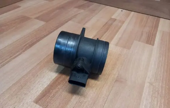 Volkswagen Touareg I Mass air flow meter 074906461B 0281002461 074906461BX