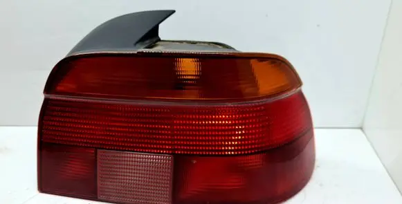 BMW 5 E39 Rear/tail lights 8358032 2VP00724002
