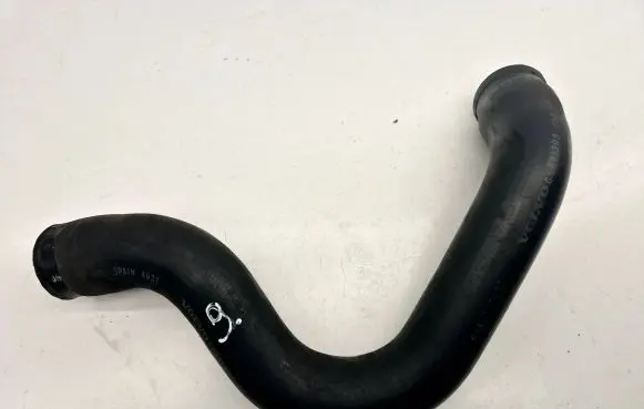 Volvo S60 Engine coolant pipe/hose 08671393