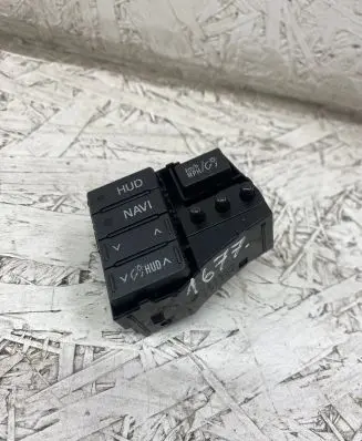 Toyota Prius (XW30) A set of switches 75D800