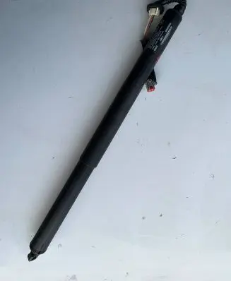 Jeep Cherokee Tailgate strut 68289846AB 095394