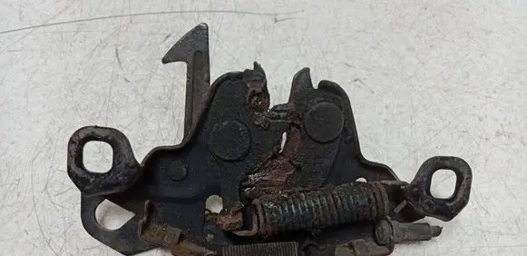 Nissan Pathfinder R51 Engine bonnet/hood lock/catch