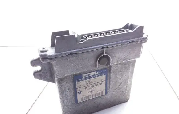 Renault Kangoo I Engine control unit/module 7700104956 7700111205