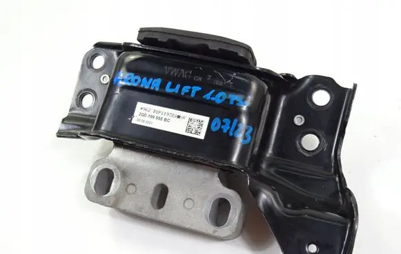 Seat Arona Engine mount vacuum valve 2Q0199555BC