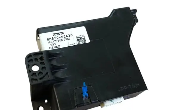 Toyota Auris 150 Air conditioner control unit module 8865002630 88650-02630 MB1776009283