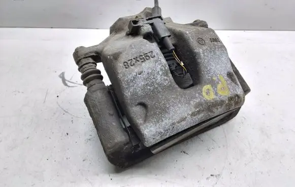 Mercedes-Benz C W204 Front brake caliper
