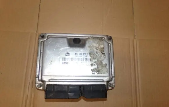 Skoda Octavia Mk2 (1Z) Engine control unit/module 0281010630