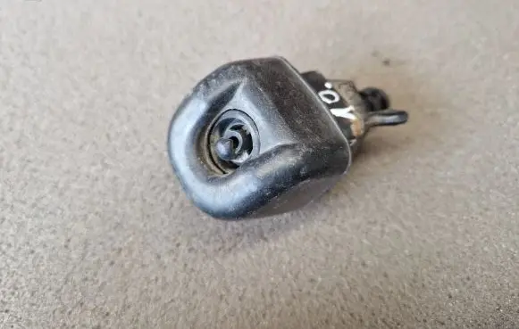 Mitsubishi L200 Headlight washer spray nozzle
