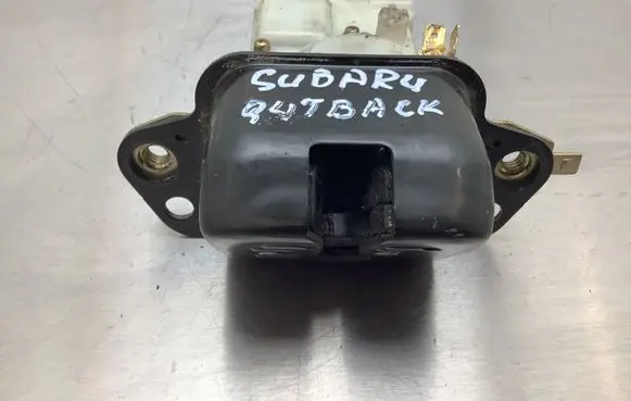 Subaru Outback Loading door lock 