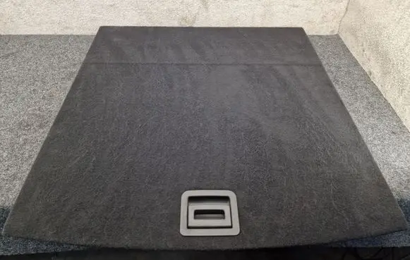 Trunk/boot floor carpet liner