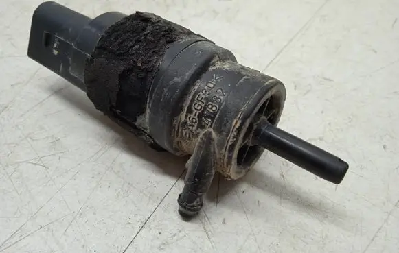 Audi A6 S6 C7 4G Windscreen/windshield washer pump 8K5955647