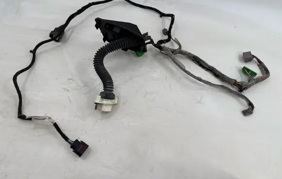 Volvo S60 Front door wiring loom 8697910