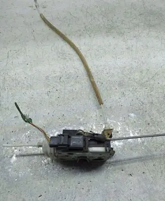 Audi A4 S4 B5 8D Front door lock
