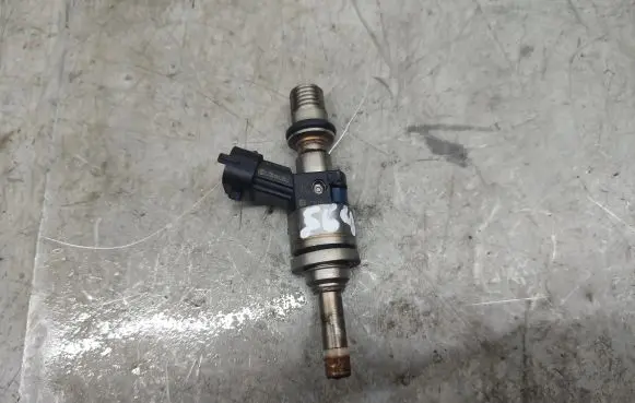 Porsche Panamera (970) Fuel injector 94811012832